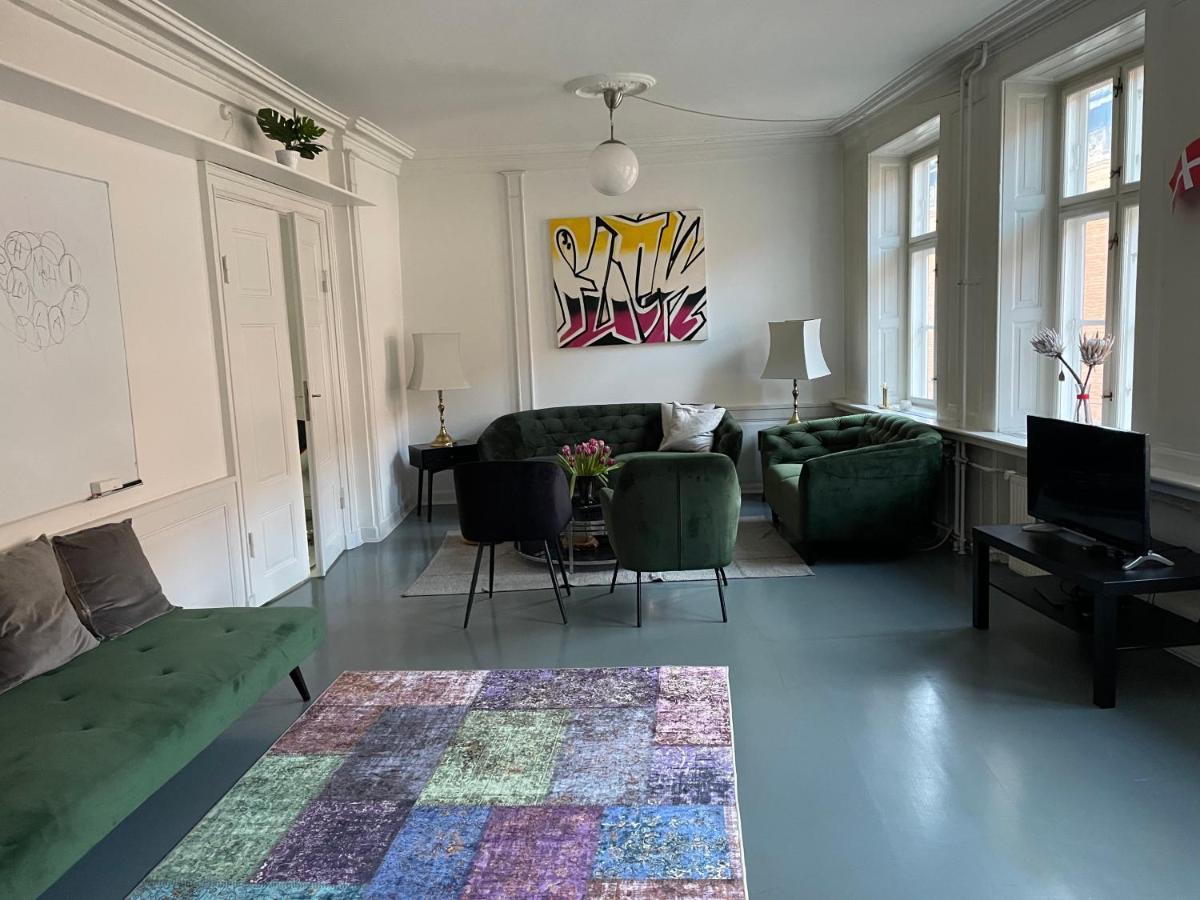 Cosy Penthouse In The Heart Of Lejlighed København